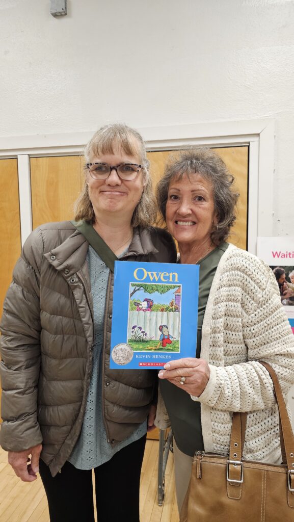 Ursula from SNR/Aktion Club and Linday Mayers from Kiwanis reading to Head Start children on Sept. 15, 2026.