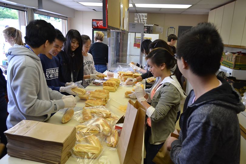 Key Club volunteers Highland Games Lunch