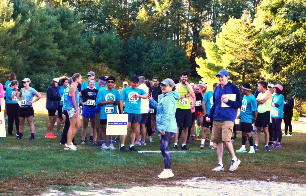 Racers at starting line during 2025 Kiwanis 5K Trail Race