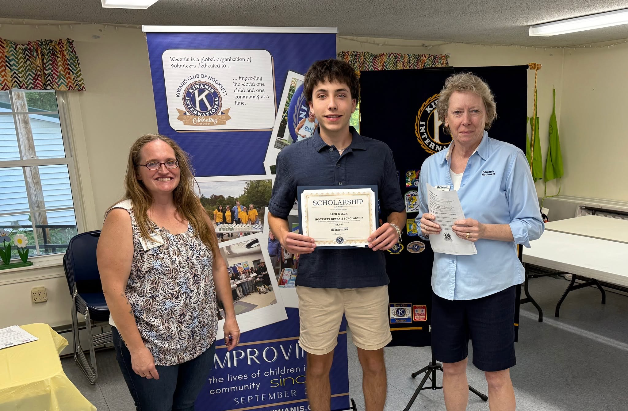 Jack Welch receiving his 2026 Hooksett Kiwanis scholarship award